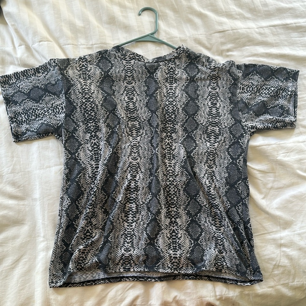 Fashionnova Snake Skin Print Tee Shirt- Large